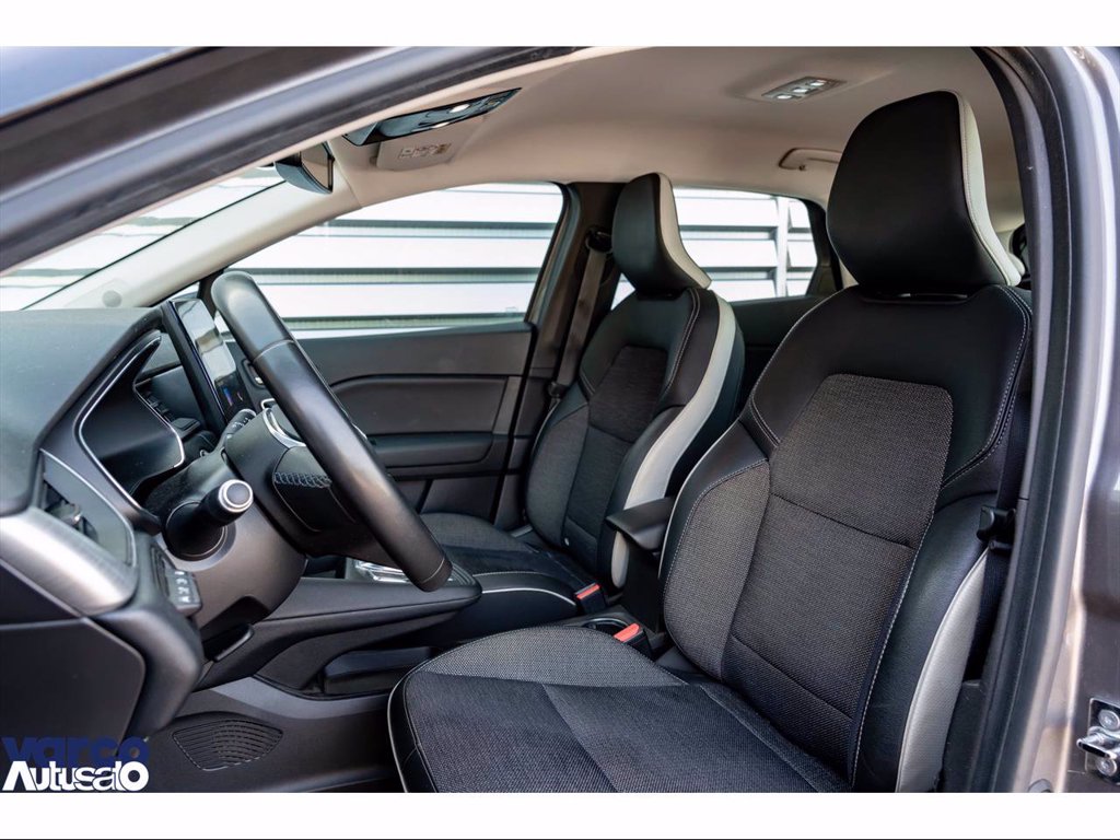 RENAULT Captur 1.6 e-tech phev intens 160cv auto